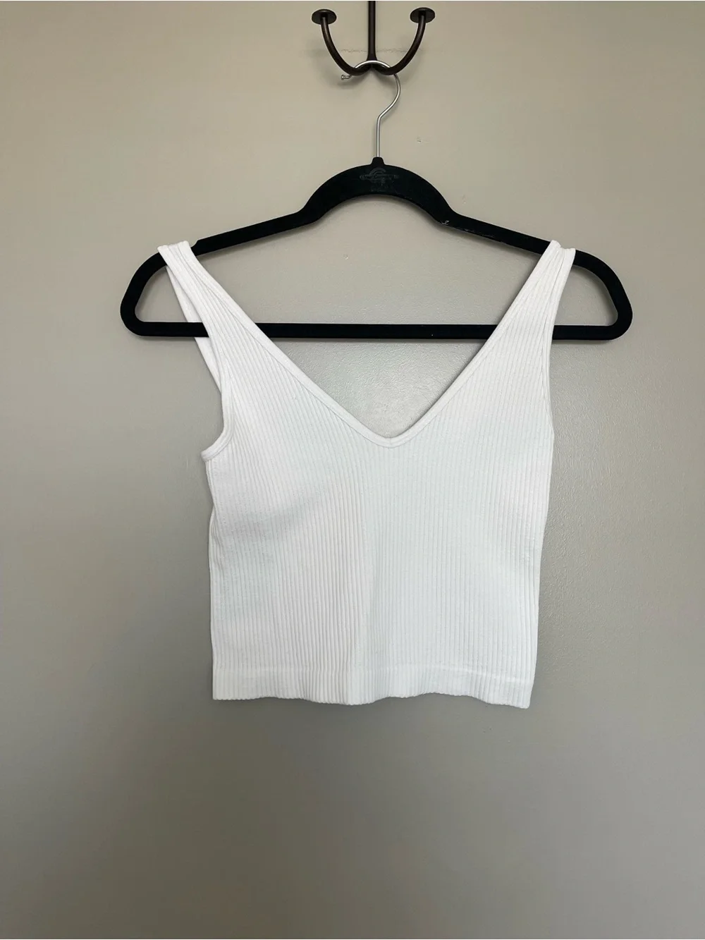 Free People White Ribbed V-Neck Cropped Tank